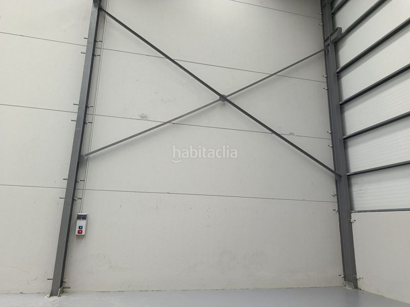 Foto f4410a38-eed6-450b-93e0-86f0f5d555c7. Miete fabrikhalle in Corrales de Buelna (Los)