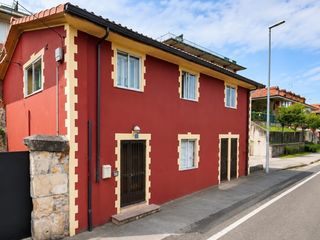 Haus in Renedo. Se vende casa independiente en renedo de piélagos amplia viviend
