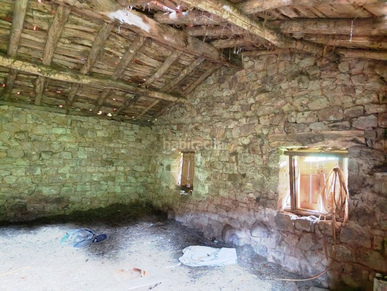 Foto 032d6ee2-458d-46f6-a854-fb07446ab3c3. Casa a esles - geido polígono 32 parcela 83 a Santa María de Cayón