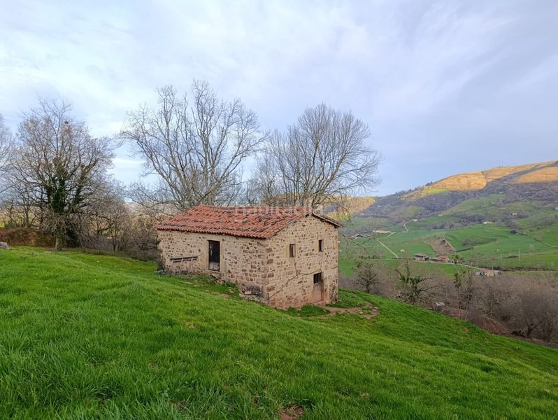 Foto 1ffb1a83-4a49-47ac-8a3d-0ad62cde9fa9. Casa a esles - geido polígono 32 parcela 83 a Santa María de Cayón