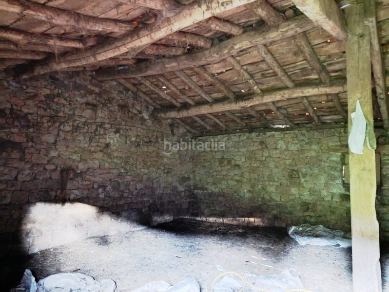 Foto b5860626-147b-462e-a59c-69e6f9a2370d. Casa a esles - geido polígono 32 parcela 83 a Santa María de Cayón