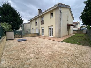 Casa bifamiliare  Cueva la - bo pomaluengo. Si buscas una vivienda amplia, cómoda y situada en un entorno tr