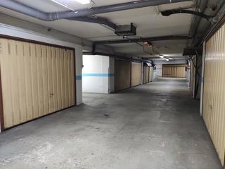 Aparcament cotxe a Centro. Venta de garaje cerrado en el centro de torrelavega, justo al la