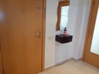 Appartement à Carrer de la bòvila 12. Piso seminuevo con parking, trastero  y ascensor