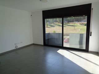 Piso  Avinguda de manresa 170. Piso con parking y piscina comunitaria