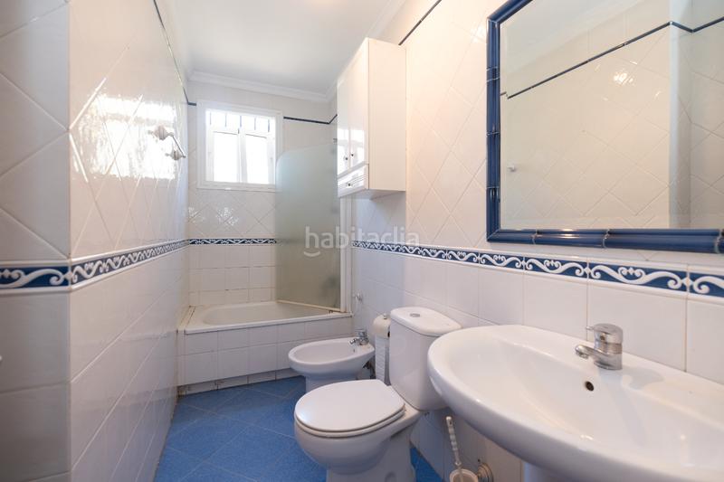 Foto 288ff9a8-be64-447f-9e28-9a29f0704745. Chalet avec parking piscine dans Puertosol Málaga