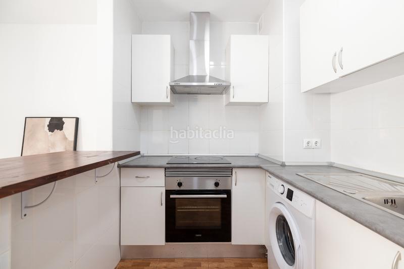 Foto 0ec3ff68-f660-4bfd-9532-362c78d30e0f. Àtic amb calefacció aparcament a Parque Victoria Eugenia Málaga