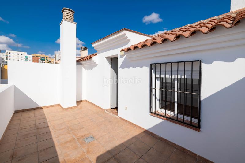 Foto a01d6562-9a0e-4b58-a150-f938958eee70. Àtic amb calefacció aparcament a Parque Victoria Eugenia Málaga