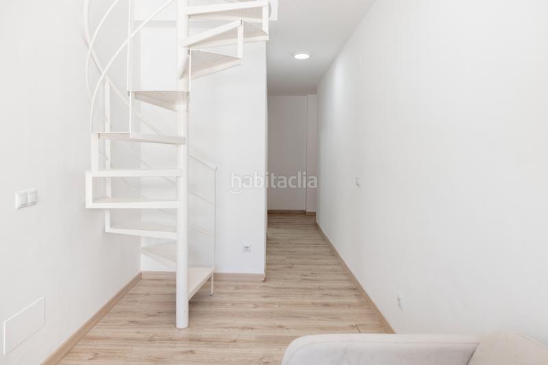 Foto b628a9b8-4b07-4499-b0e6-daced2c9c3e0. Àtic amb calefacció aparcament a Parque Victoria Eugenia Málaga