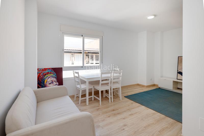 Foto d238abca-306c-46fa-8964-a1fa6970f993. Àtic amb calefacció aparcament a Parque Victoria Eugenia Málaga