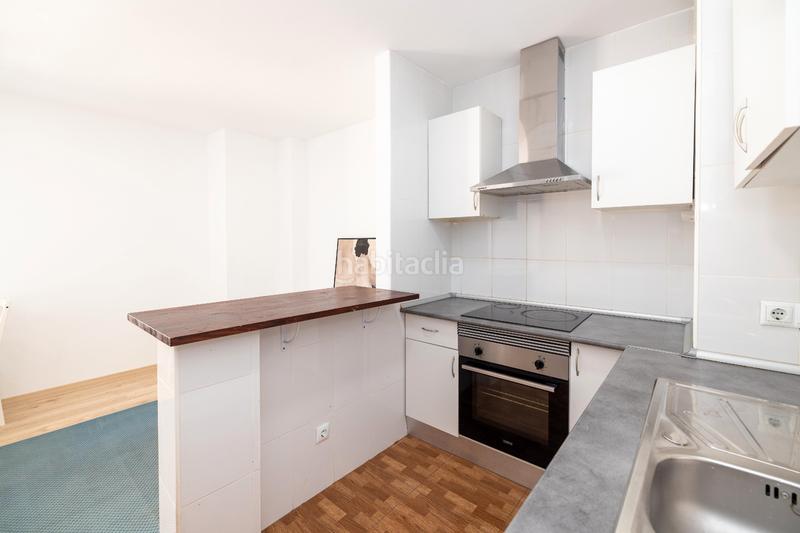 Foto e261342f-bd11-4994-90fd-6ecd3060581a. Àtic amb calefacció aparcament a Parque Victoria Eugenia Málaga