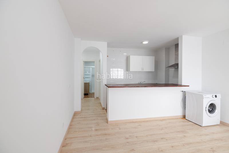 Foto 460247bf-bd5a-483b-a97f-4eb3fe5ae00f. Piccolo appartamento con riscaldamento parcheggio in Málaga