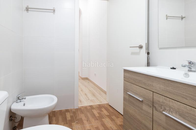 Foto 2415d99d-d3eb-47ff-bb4f-fe6887cc6bc4. Piccolo appartamento con riscaldamento parcheggio in Málaga