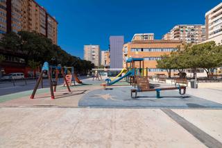 Appartement  Calle esperanto. Venta de fantastico piso en perchel norte
