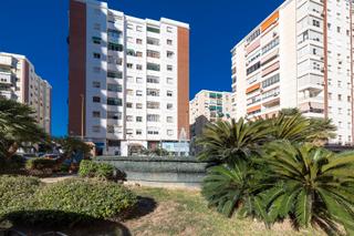 Etagenwohnung  Plaza basconia. Venta de piso en los castillejos