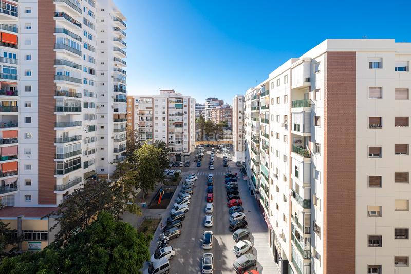 Foto c1a28ad7-9f4d-4e41-9922-f8de76eb7a01. Pis amb calefacció a Los Castillejos - La Trinidad Málaga