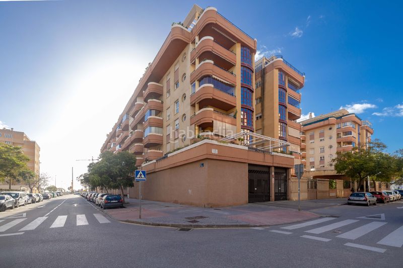 Foto 920d63b1-b285-491c-95a3-52a1449677a2. Pis amb calefacció aparcament piscina a Martín Carpena - Torre del Río Málaga