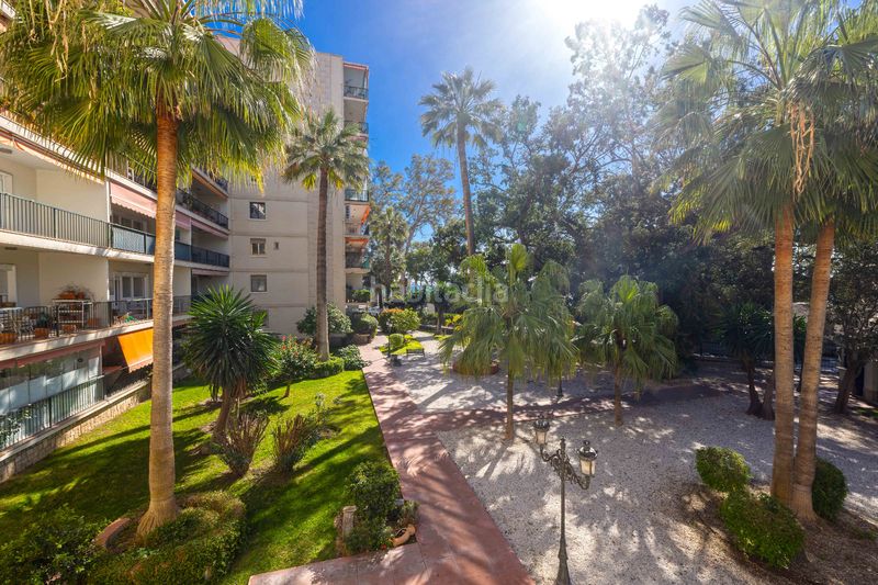 Foto 100b450a-624e-4cc3-975b-9f172c8d6508. Pis amb calefacció aparcament a Limonar Málaga