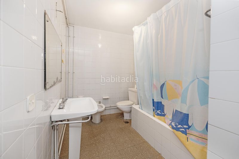 Foto 7d8f2d6a-e72a-4941-8a46-dcdb12d658f4. Pis amb calefacció aparcament a Limonar Málaga