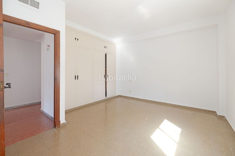 Foto a685ebd2-46b5-4bc0-86e9-54be4d34db69. Pis amb calefacció aparcament a Limonar Málaga