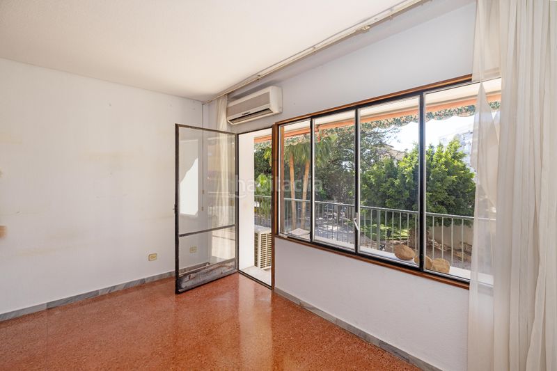 Foto c80de3f8-c2f1-4f2a-8c17-fea8ec31dfe3. Pis amb calefacció aparcament a Limonar Málaga