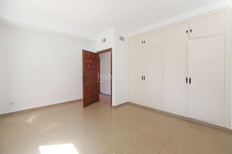 Foto f06d8e24-127b-4a94-96e0-37699e6b2383. Pis amb calefacció aparcament a Limonar Málaga