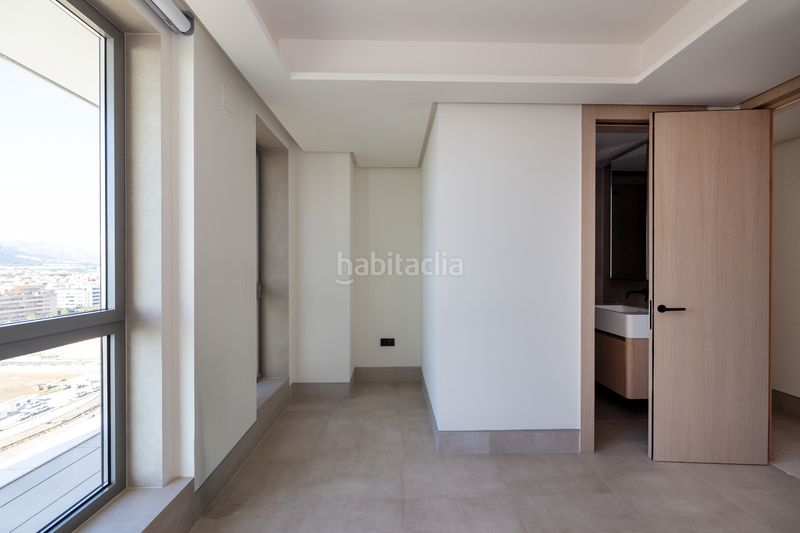 Foto a04e86da-9325-4b7d-b8d8-d84005c24633. Pis amb calefacció aparcament piscina a Martín Carpena - Torre del Río Málaga