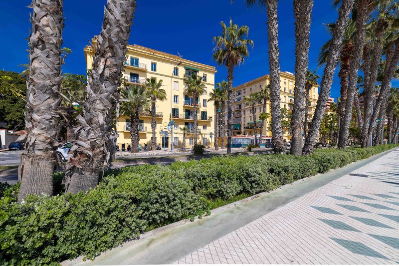 Foto 96ffbce0-8ef4-4941-b86e-1566417ea9a2. Pis amb calefacció aparcament a La Malagueta - Monte Sancha Málaga