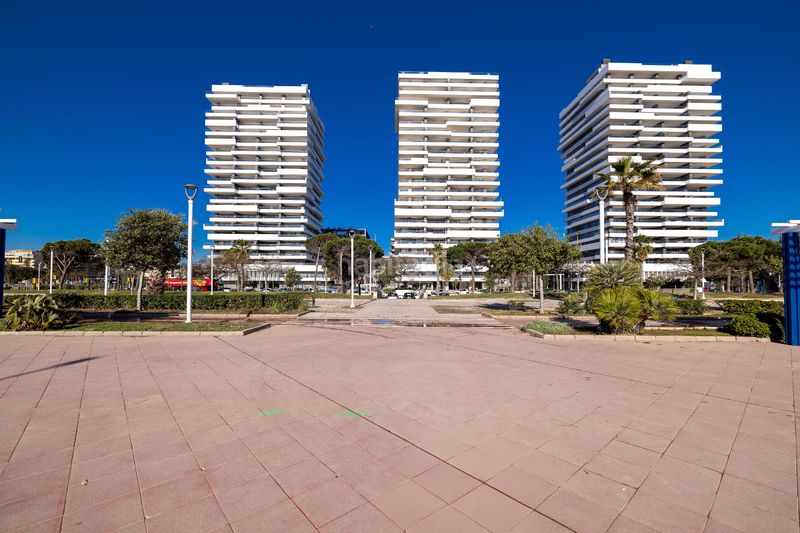 Foto 033a5fd7-3ba6-4266-a2d7-3543b608d3a8. Pis amb calefacció aparcament piscina a Martín Carpena - Torre del Río Málaga