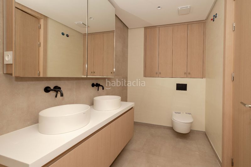 Foto a74f1b42-00b4-48fe-ab2f-3d77b1d1893c. Pis amb calefacció aparcament piscina a Martín Carpena - Torre del Río Málaga