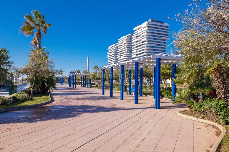 Foto fd01a803-f25c-486a-aa9a-e4430c8c628e. Pis amb calefacció aparcament piscina a Martín Carpena - Torre del Río Málaga