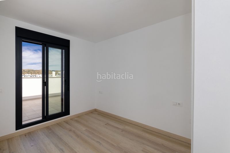 Foto b25183cf-7bfb-4947-91a2-556caa786f9e. Àtic amb calefacció aparcament piscina a Santa Isabel Málaga