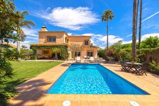 Xalet en Guadalmar. Venta de villa / chalet independiente en guadalmar