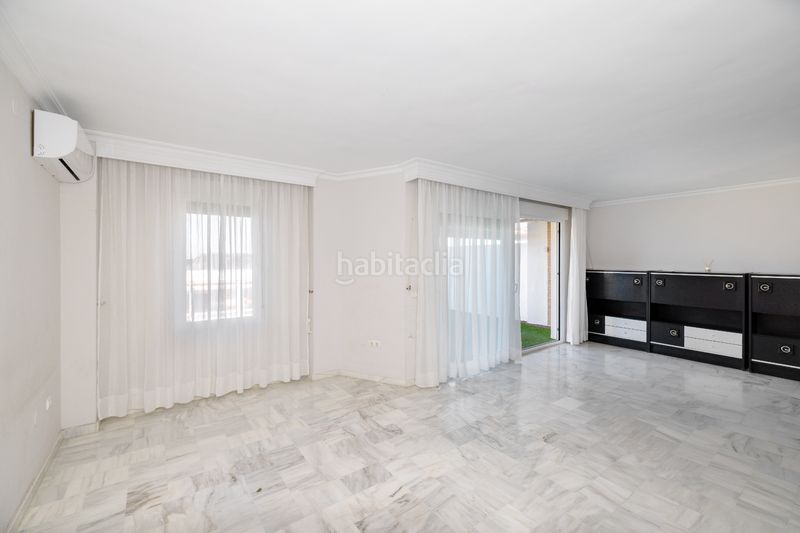 Foto d4e9a925-5770-4c66-b3b2-652e7ef1b848. Dúplex amb xemeneia calefacció aparcament piscina a Rincón de la Victoria