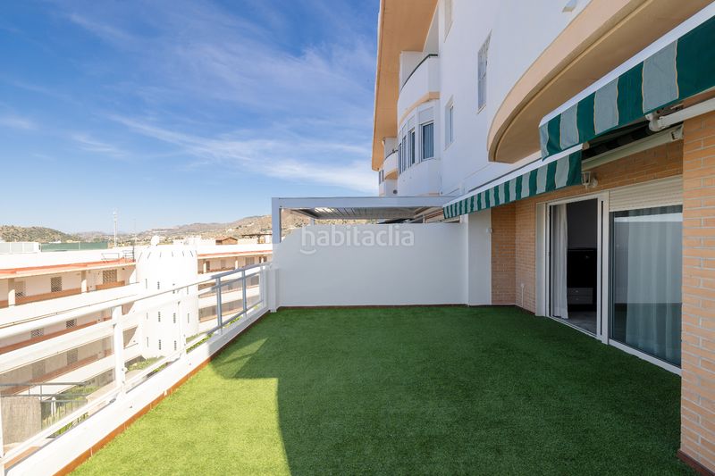 Foto da1d63e0-97cc-4653-b84d-b37abec0c023. Dúplex amb xemeneia calefacció aparcament piscina a Rincón de la Victoria