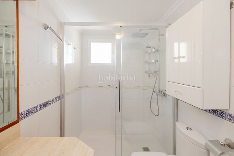 Foto e259ea4c-6565-4a69-bb41-40206afa60e2. Dúplex amb xemeneia calefacció aparcament piscina a Rincón de la Victoria