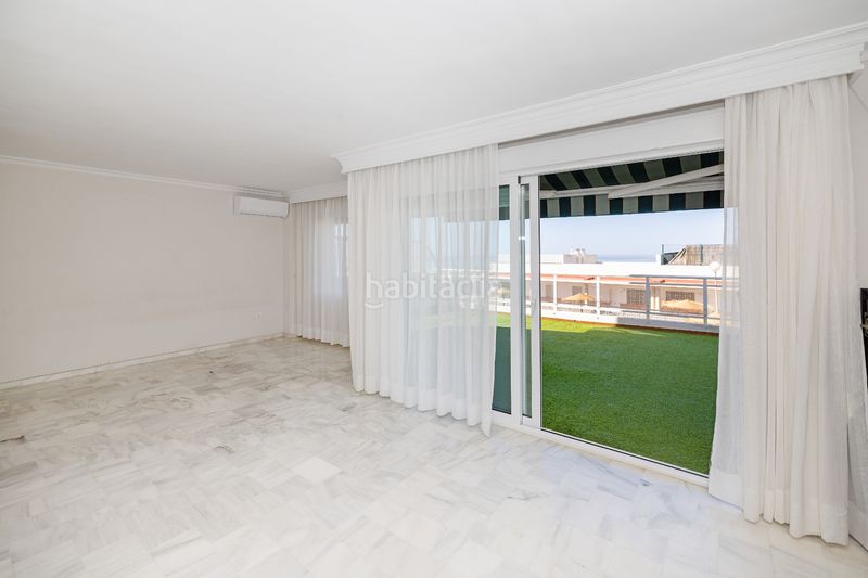 Foto fa773f5f-d054-444a-8ec6-0fce6c06d5de. Dúplex amb xemeneia calefacció aparcament piscina a Rincón de la Victoria