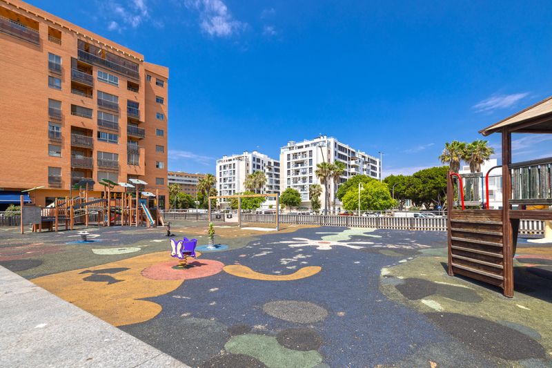Foto 162e1cb1-b8fc-4f49-8def-23f0a291b0de. Pis amb calefacció aparcament piscina a Paseo Marítimo Oeste - Pacífico Málaga