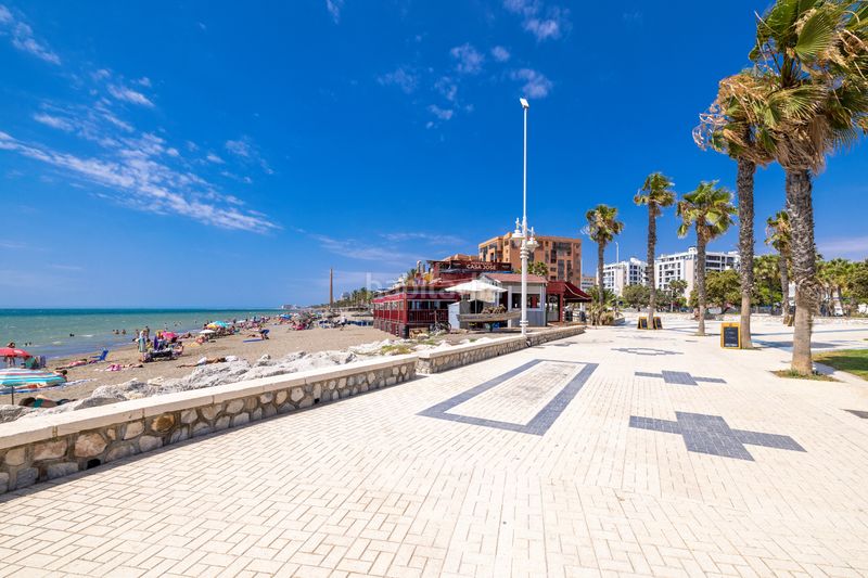 Foto 58c1bc9f-f44d-4499-b349-53a23ef9271c. Pis amb calefacció aparcament piscina a Paseo Marítimo Oeste - Pacífico Málaga