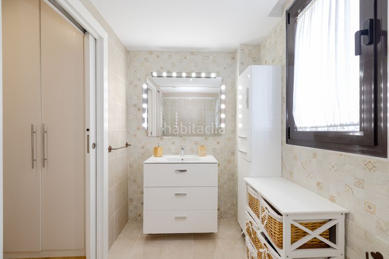 Foto 608a1303-6c9d-41ae-8042-db349cea3112. Pis amb calefacció aparcament piscina a Paseo Marítimo Oeste - Pacífico Málaga