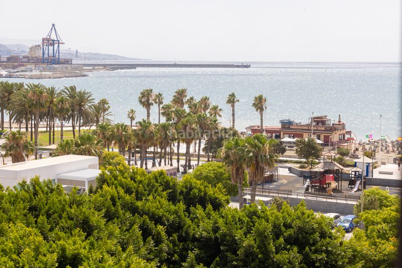 Foto 77bf3d59-fb08-4164-9282-19ece847ef7d. Pis amb calefacció aparcament piscina a Paseo Marítimo Oeste - Pacífico Málaga