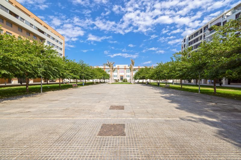 Foto aae0ea57-c617-4f69-96da-076a2d2918eb. Pis amb calefacció aparcament piscina a Paseo Marítimo Oeste - Pacífico Málaga