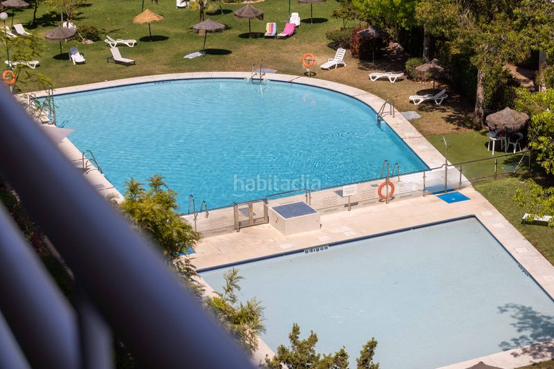Foto e183cc1d-01ad-41c0-b9c6-cd4c64450536. Pis amb calefacció aparcament piscina a Limonar Málaga