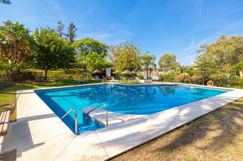 Foto f9110861-c4c4-4444-8c28-caa313a8762e. Pis amb calefacció piscina a Cerrado de Calderón - Hacienda Paredes Málaga