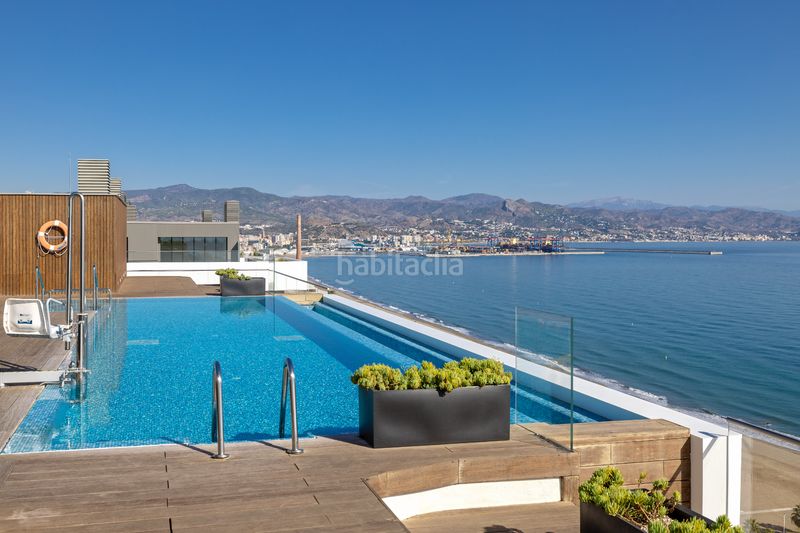 Foto c1392d04-fd71-461f-bc13-4c1c4da10674. Pis amb calefacció aparcament piscina a Martín Carpena - Torre del Río Málaga