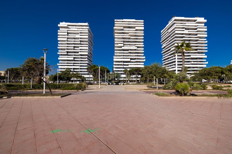 Foto fd7cac18-d7de-4ec0-aac5-7b68a7c953b2. Pis amb calefacció aparcament piscina a Martín Carpena - Torre del Río Málaga