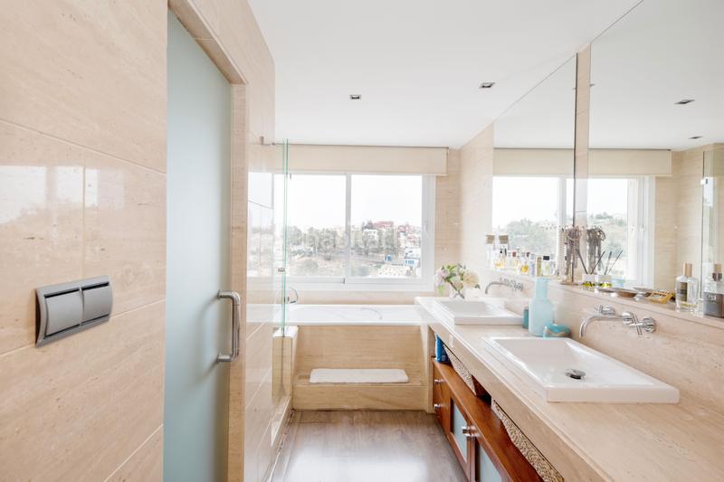 Foto 1de7969f-78d7-43f9-97a7-6a3ad38dcb2f. Chalet  pareado en Limonar- vistas espectaculares en Málaga