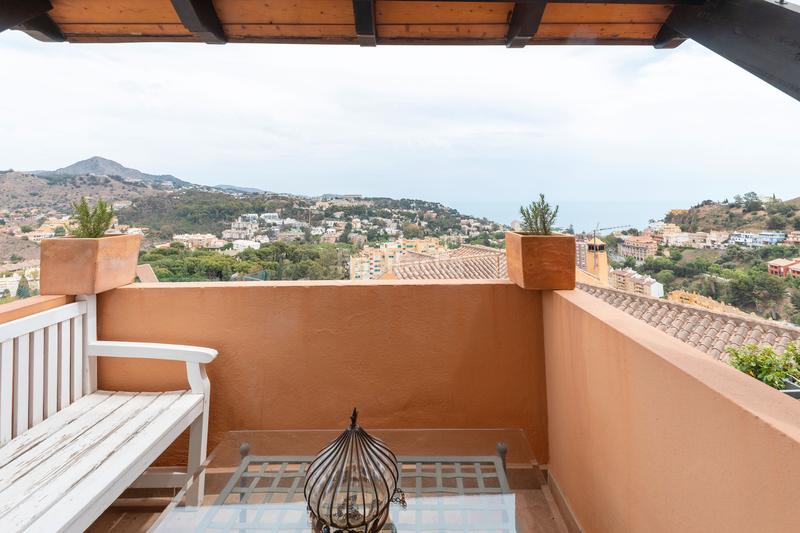 Foto 2d77b2ac-112c-406c-9b0e-501212780a2d. Chalet  pareado en Limonar- vistas espectaculares en Málaga