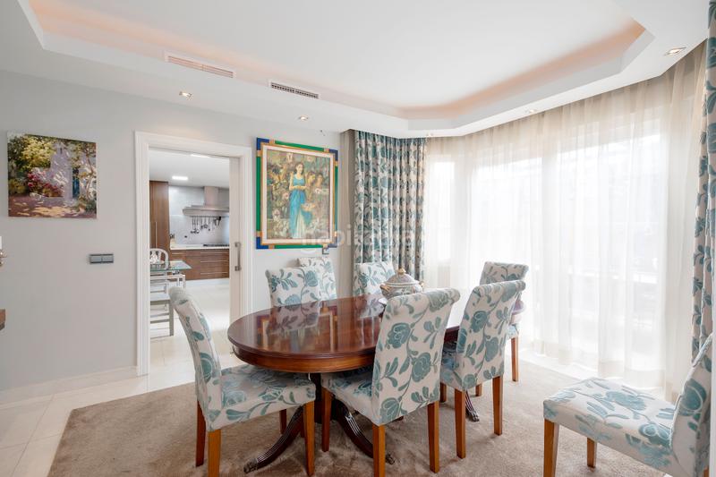 Foto c1e365ff-98b7-4644-a0f2-3b31eeb7c494. Chalet  pareado en Limonar- vistas espectaculares en Málaga