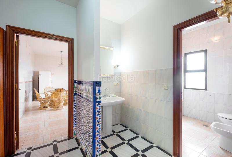 Foto 7dc056dd-7599-4302-b916-27a321a4e62d. Chalet villa con zonas verdes y vistas directas al mar en Benalmádena